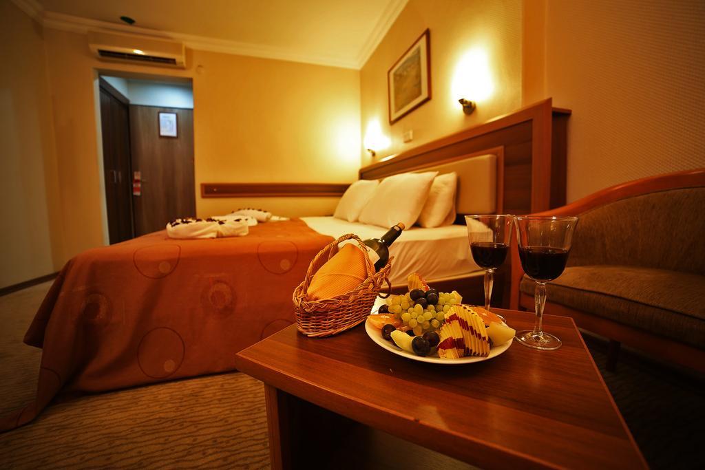 Hotel Villa Marina Bandırma エクステリア 写真